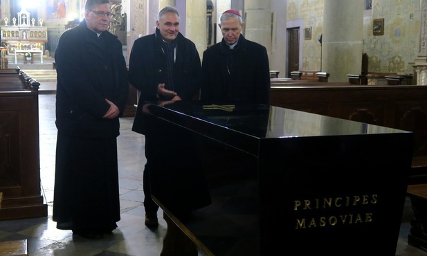 Szczątki z krypty pod Kaplicą Królewską zostały złożone w specjalnym, niezwykle trwałym sarkofagu.