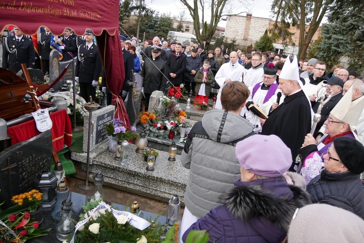 Pogrzeb śp. ks. kan. Franciszka Lisińskiego