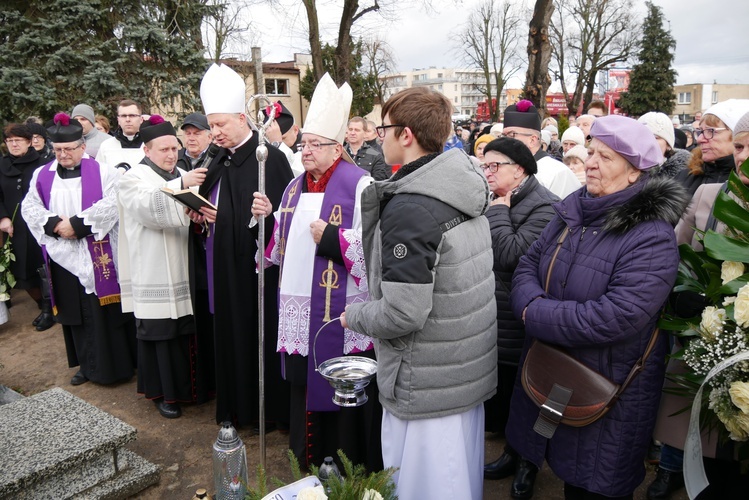 Pogrzeb śp. ks. kan. Franciszka Lisińskiego