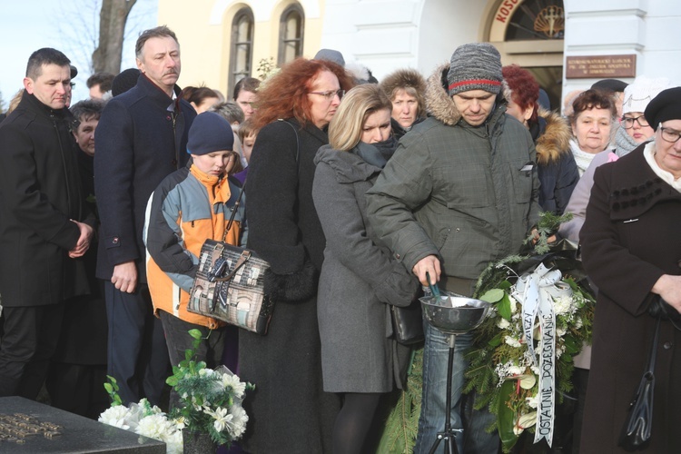 Ostatnie pożegnanie śp. ks. Marka Kuliga w Simoradzu