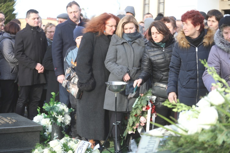 Ostatnie pożegnanie śp. ks. Marka Kuliga w Simoradzu