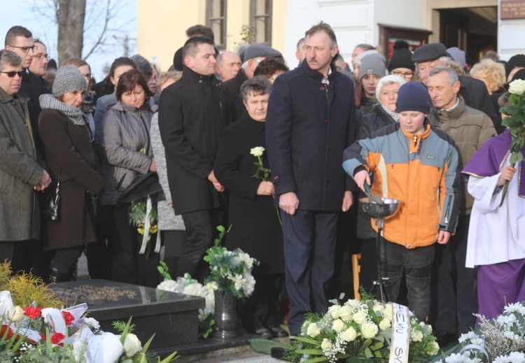 Ostatnie pożegnanie śp. ks. Marka Kuliga w Simoradzu