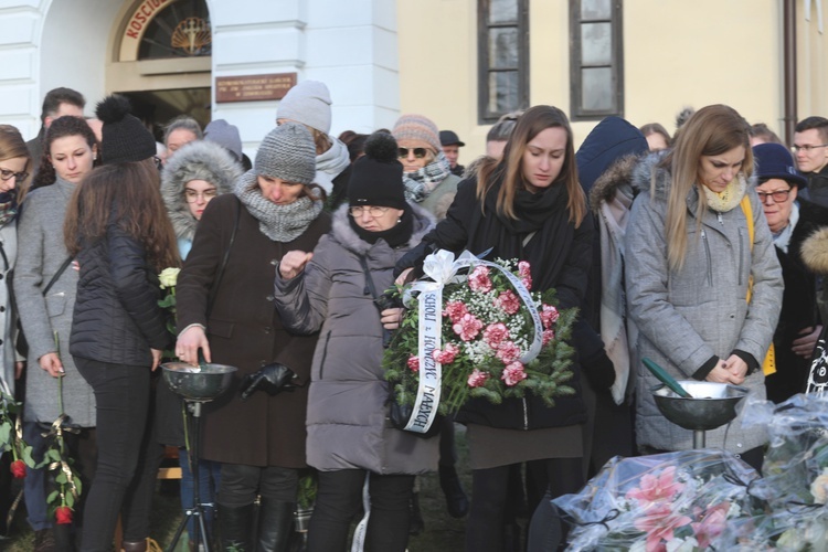 Ostatnie pożegnanie śp. ks. Marka Kuliga w Simoradzu