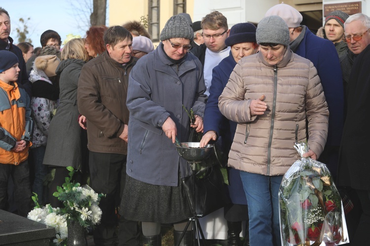 Ostatnie pożegnanie śp. ks. Marka Kuliga w Simoradzu