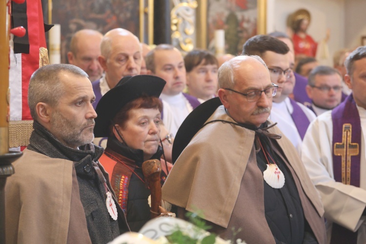 Ostatnie pożegnanie śp. ks. Marka Kuliga w Simoradzu