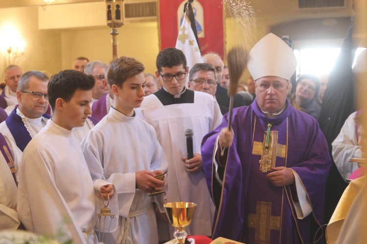 Ostatnie pożegnanie śp. ks. Marka Kuliga w Simoradzu