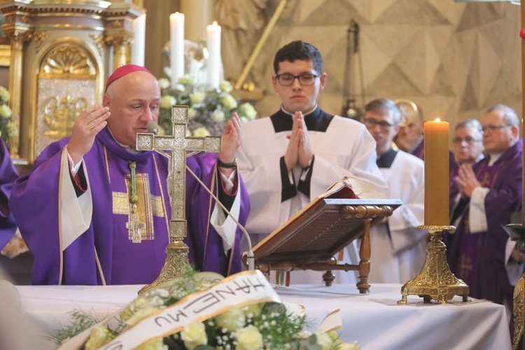 Ostatnie pożegnanie śp. ks. Marka Kuliga w Simoradzu