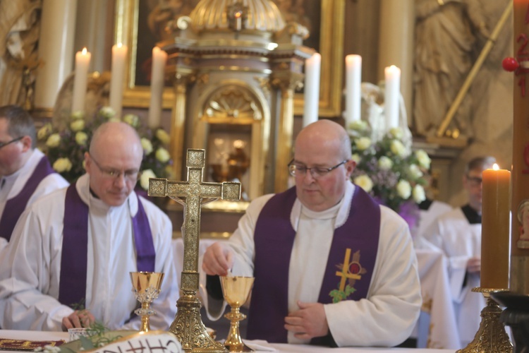 Ostatnie pożegnanie śp. ks. Marka Kuliga w Simoradzu