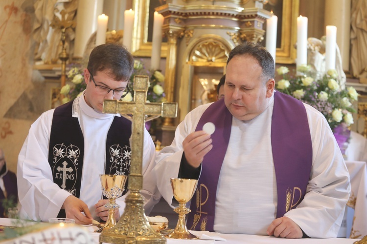 Ostatnie pożegnanie śp. ks. Marka Kuliga w Simoradzu