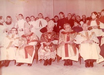 Stalowa Wola, parafia MBKP. Wizyta kardynała Karola Wojtyły 2 grudnia 1973 roku.