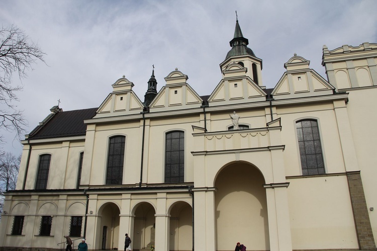 Okulice. Wprowadzenie relikwii bł. Edmunda Bojanowskiego