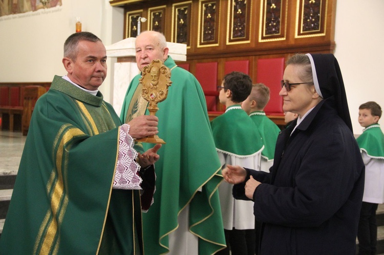 Okulice. Wprowadzenie relikwii bł. Edmunda Bojanowskiego