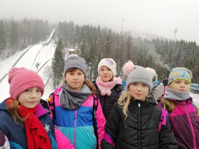 Zimowisko w Karpaczu dla dzieci i młodzieży z Nowej Rudy Słupca