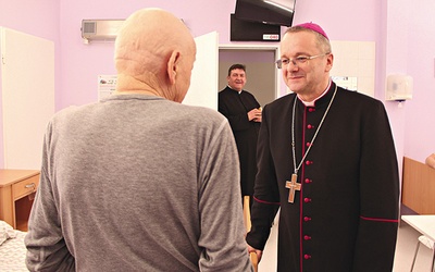 Biskup Lityński odwiedził pacjentów szpitala w Torzymiu.