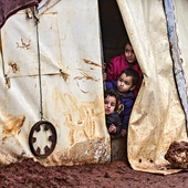 PCPM zbiera fundusze  na kilka dodatkowych obozów dla syryjskich uchodźców koczujących  przy granicy tureckiej.