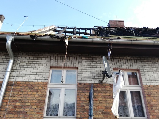 Pożar jednego z budynków na zabytkowym osiedlu familoków w Czerwionce-Leszczynach
