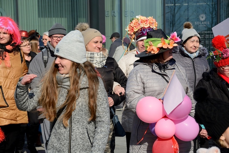 Karnawałowy korowód Fundacji "Dom"