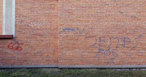 Tak wyglądał ten napis.