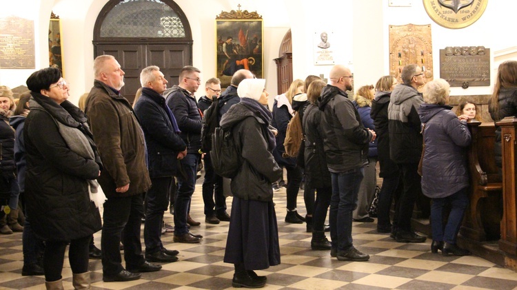 Zawierzenie Ruchu Światło - Życie diecezji łowickiej na Jasnej Górze