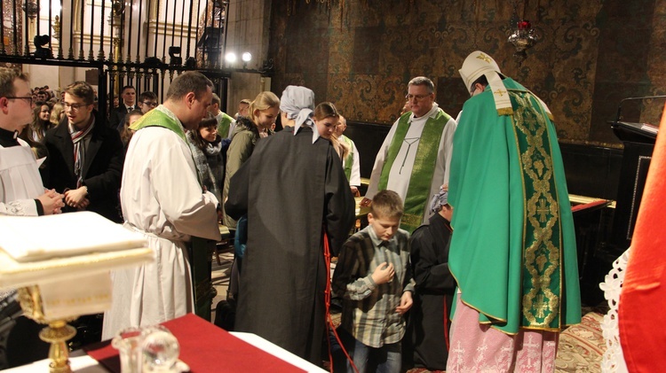 Zawierzenie Ruchu Światło - Życie diecezji łowickiej na Jasnej Górze