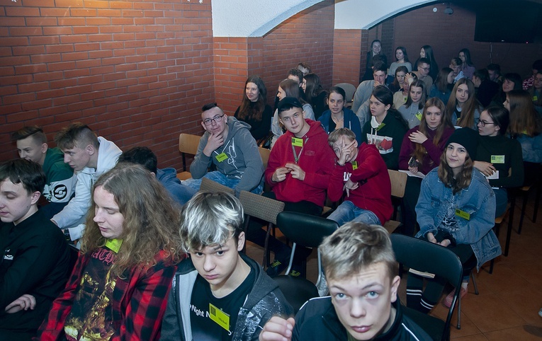 Rekolekcje charyzmatyczne dla młodzieży