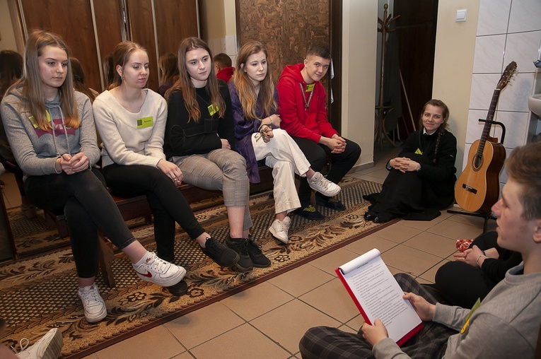 Rekolekcje charyzmatyczne dla młodzieży