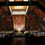 Wnętrze kościoła Ducha Świętego w Tychach