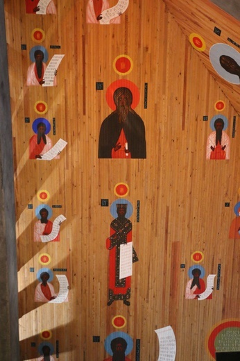 Wnętrze kościoła Ducha Świętego w Tychach