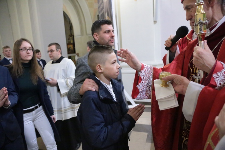 Bierzmowanie w Borzęcinie Górnym