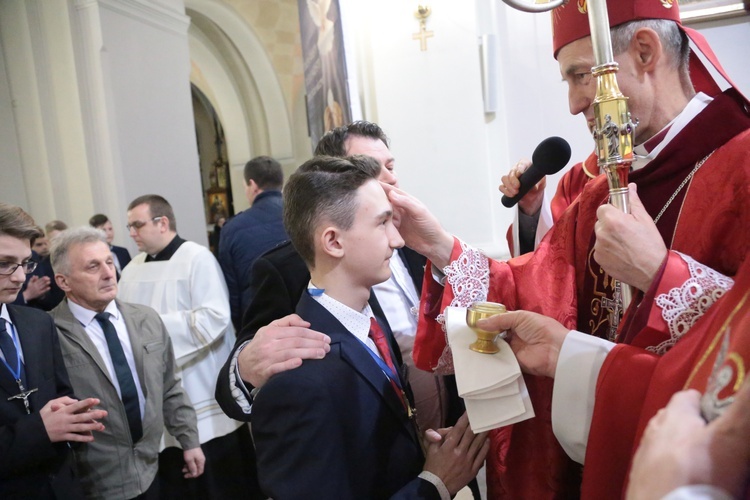 Bierzmowanie w Borzęcinie Górnym