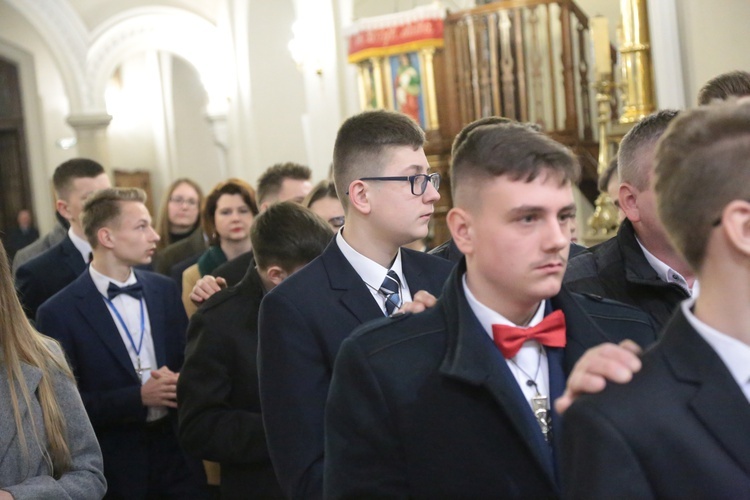 Bierzmowanie w Borzęcinie Górnym
