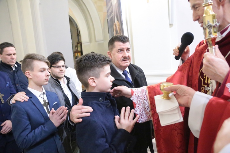 Bierzmowanie w Borzęcinie Górnym