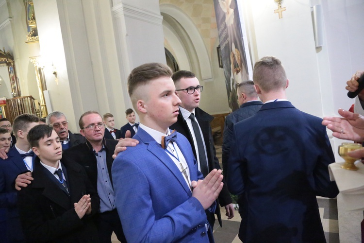 Bierzmowanie w Borzęcinie Górnym