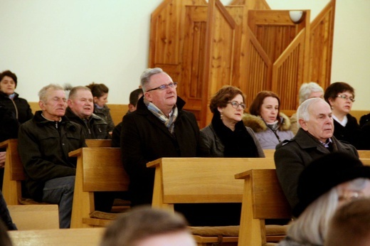 Borki. Poświęcenie witraży