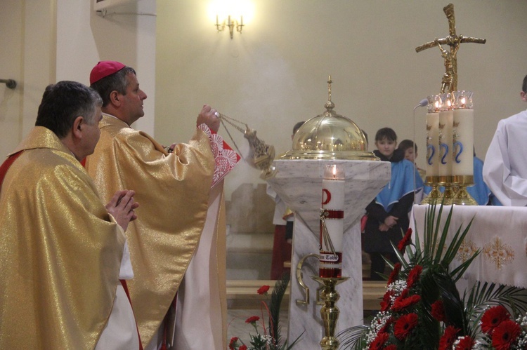 Borki. Poświęcenie witraży