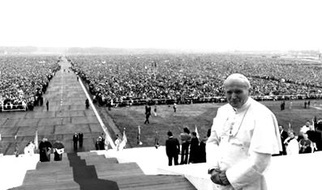 "Bliżej Nieba – 100. rocznica urodzin Jana Pawła II”