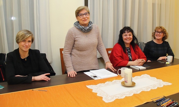 Matka-manekin? Jak uzdrowić złe relacje?