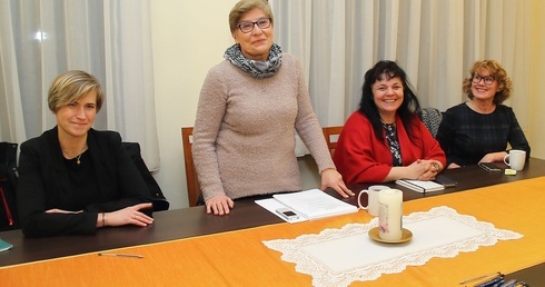 Matka-manekin? Jak uzdrowić złe relacje?