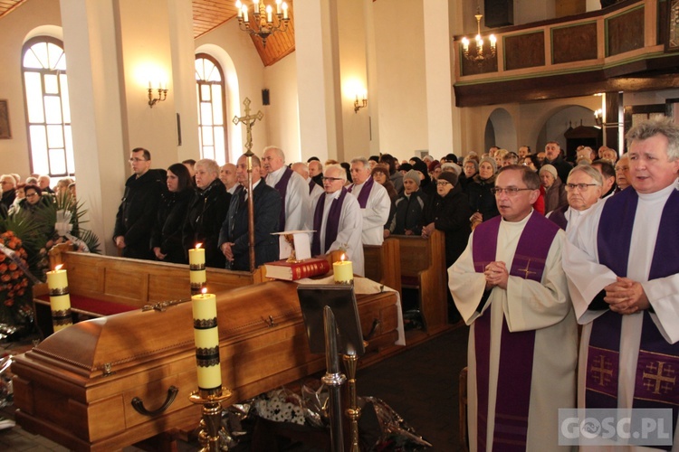 Ostatnie pożegnanie śp. ks. Andrzeja Tarabuły