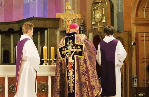 Środa Popielcowa w katedrze św. Mikołaja w Bielsku-Białej