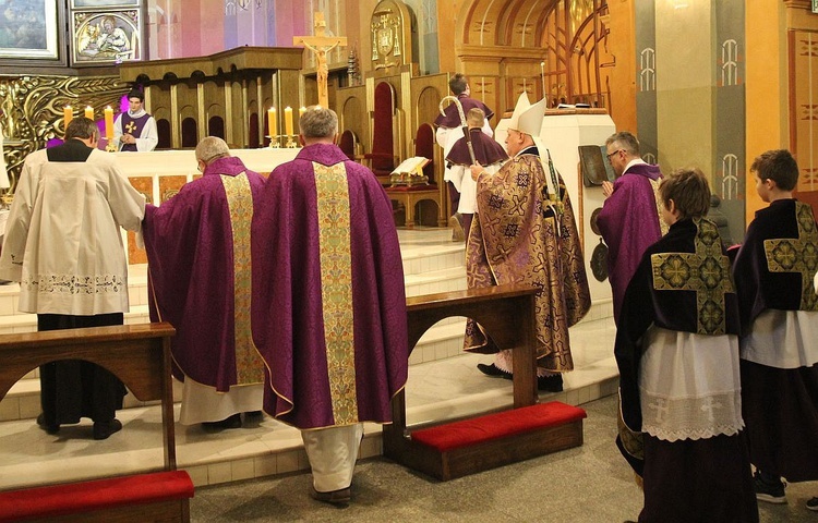 Środa Popielcowa w katedrze św. Mikołaja w Bielsku-Białej