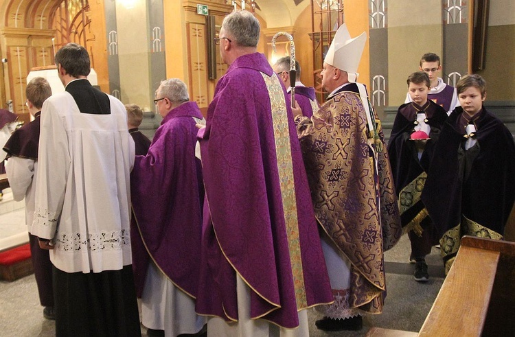 Środa Popielcowa w katedrze św. Mikołaja w Bielsku-Białej