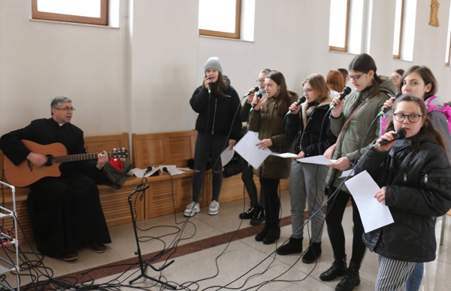 Rekolekcje szkolne u Matki Odkupiciela