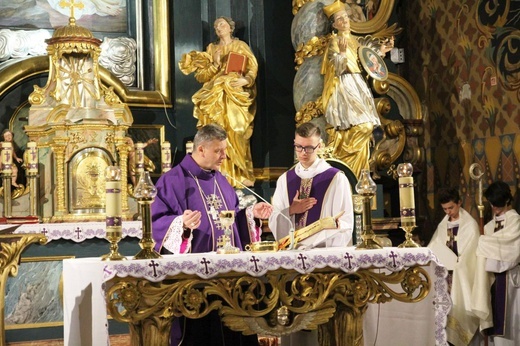 Środa Popielcowa w konkatedrze Narodzenia NMP w Żywcu