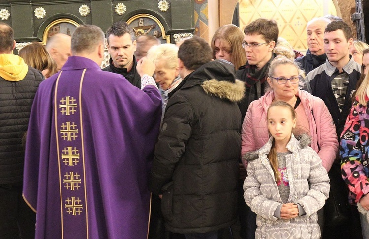 Środa Popielcowa w konkatedrze Narodzenia NMP w Żywcu