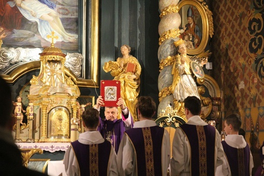 Środa Popielcowa w konkatedrze Narodzenia NMP w Żywcu