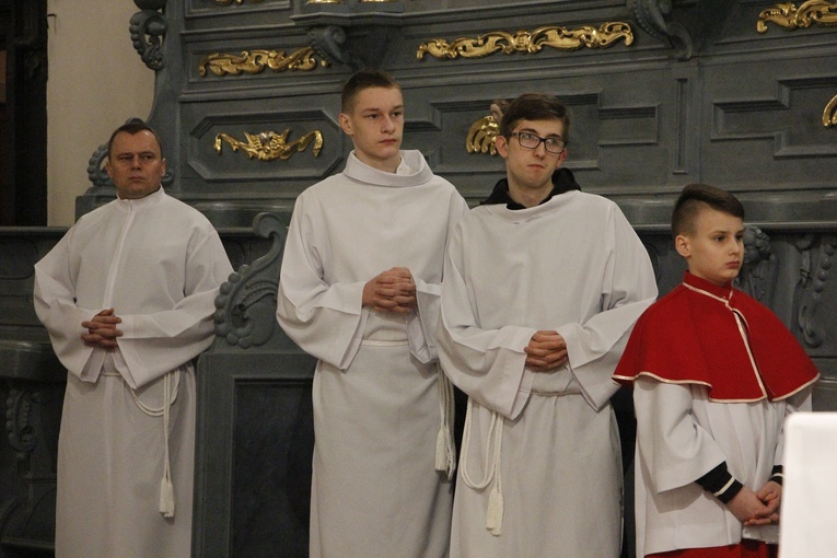 Środa Popielcowa w łowickiej katedrze