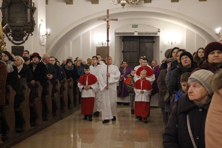 Środa Popielcowa w łowickiej katedrze