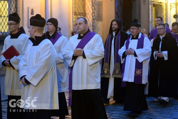 Procesja pokutna i Msza św. z obrzędem posypania głów popiołem