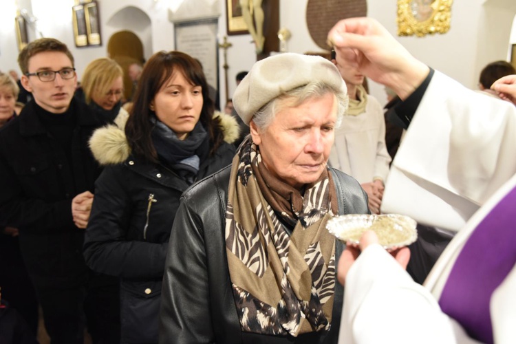 Popielec i orzechy św. Świerada w Tropiu